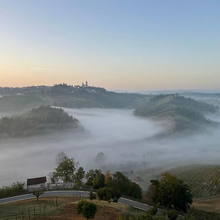 Agriturismo I Suri Асти Экстерьер фото