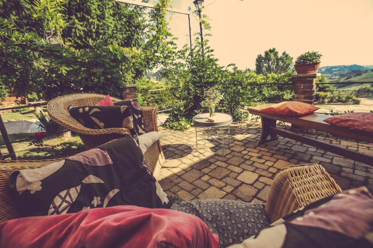 Agriturismo I Suri Асти Экстерьер фото